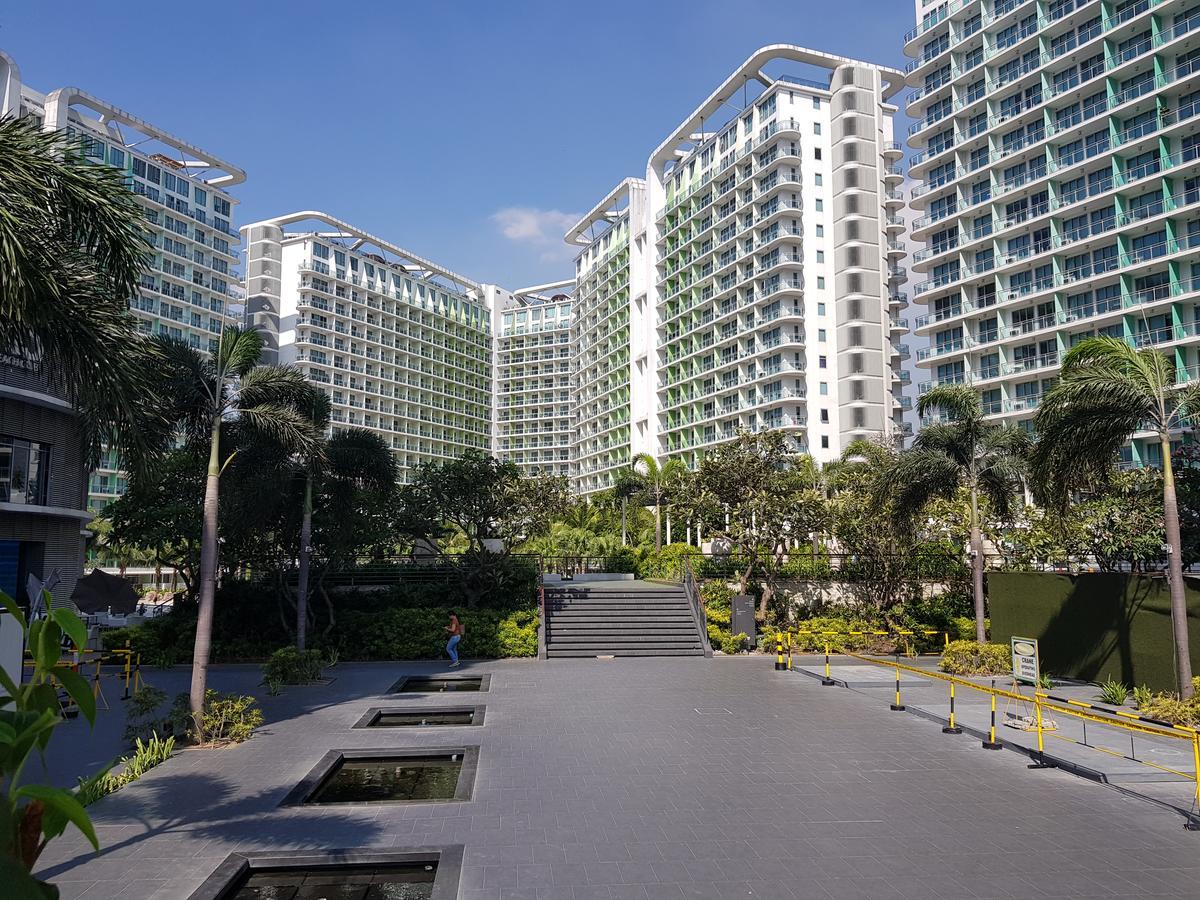 Davis Place At Azure Manila Exterior photo