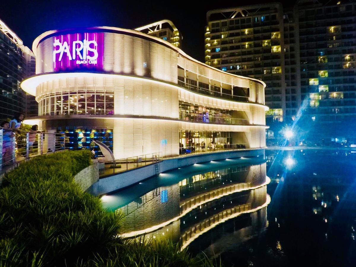 Davis Place At Azure Manila Exterior photo