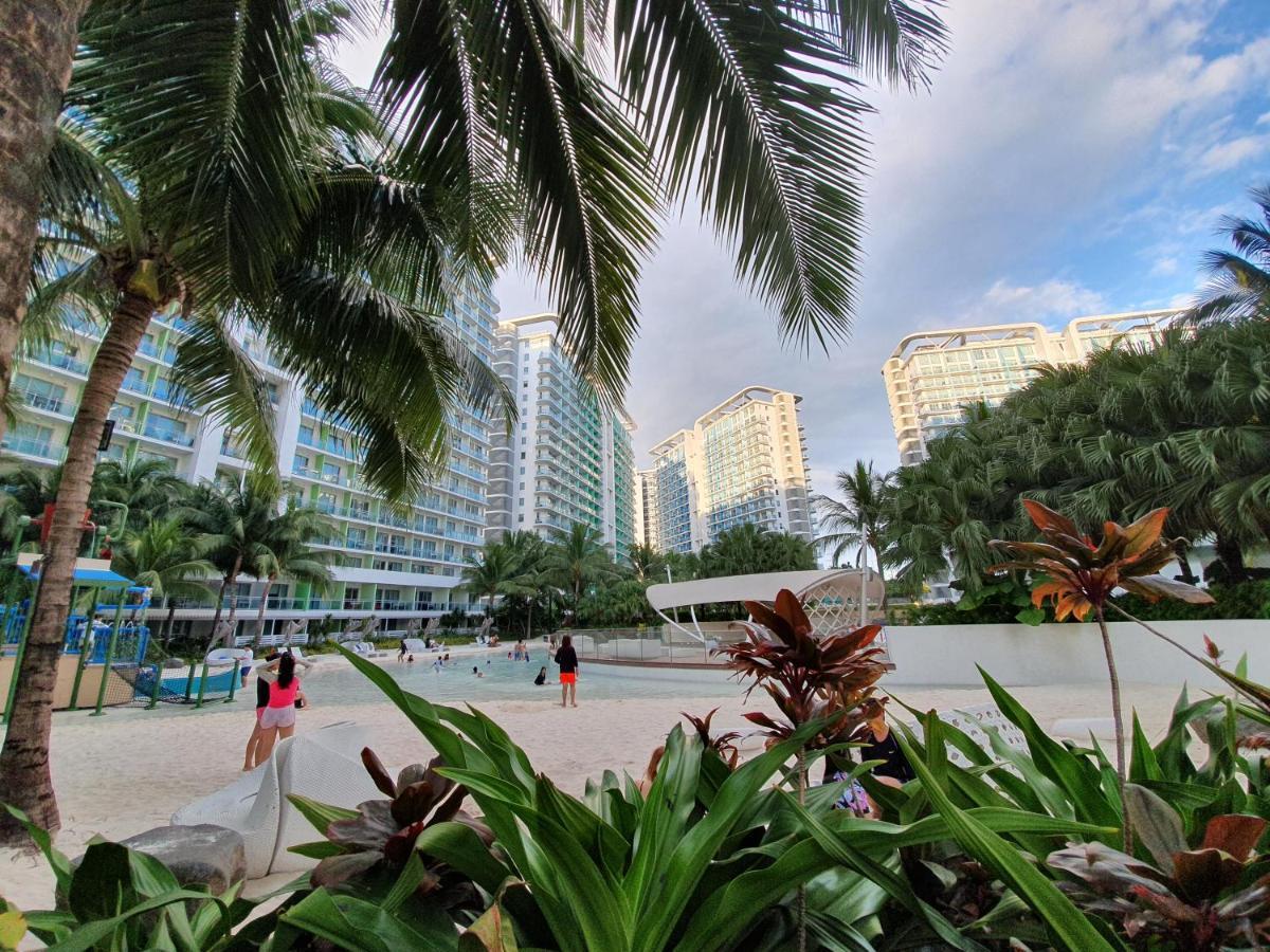 Davis Place At Azure Manila Exterior photo